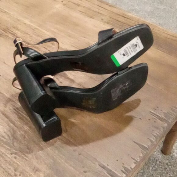 Berness Agatha Block Heel Square Toe Sandals W Slim Ankle Straps Size 10 NWT - Picture 7 of 7